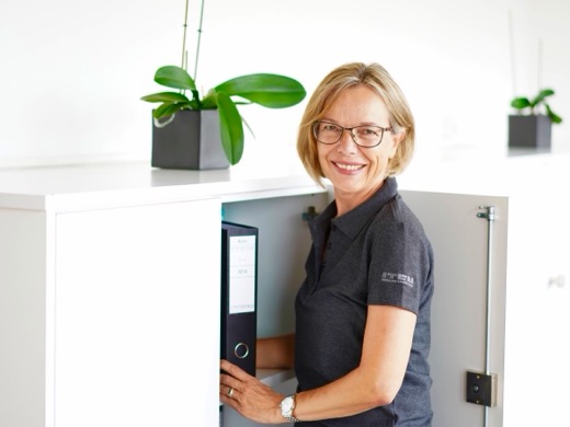 Bea Iten - Administration